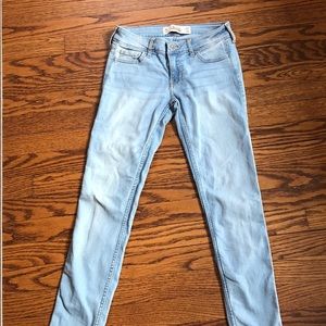 Size OL Hollister jeans